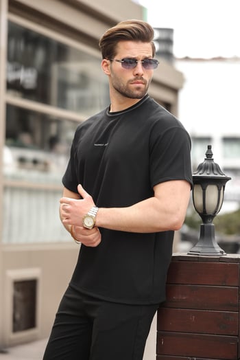 Siyah Nakış Detaylı Basic Erkek T-shirt E7106