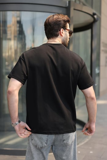 Siyah Dikiş Detaylı Regular Fit Erkek Tişört E7183