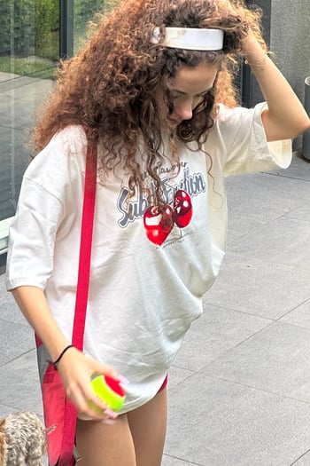 Ekru Oversize Kiraz Baskılı Bisiklet Yaka Kısa Kollu Tişört MG2131