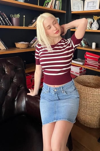 Bordo Bisiklet Yaka Çizgili Kadın T-shirt Mg2400