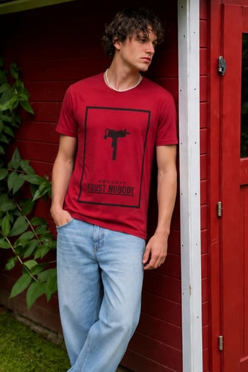 T-SHIRT