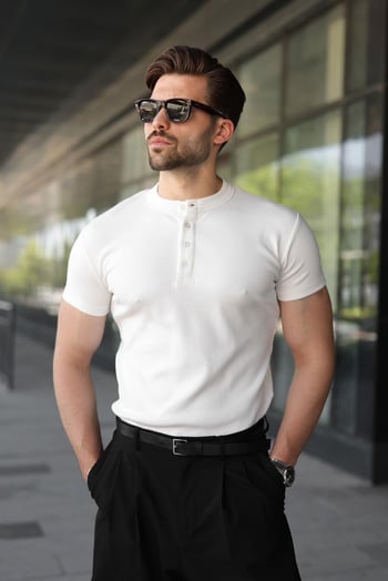 Ekru Slim Fit Hakim Yaka Triko Erkek Tişört E7189