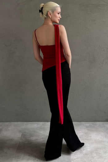 Kırmızı Degaje Yaka Atkılı Şık Kadın Bluz MG2650