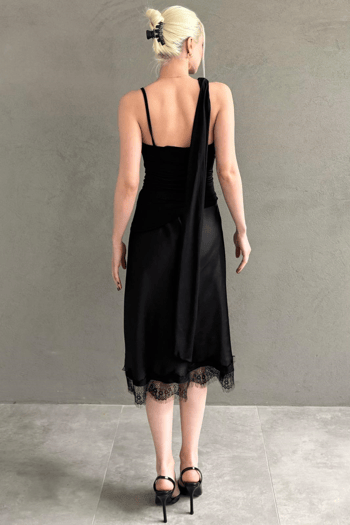 Siyah Degaje Yaka Atkılı Şık Kadın Bluz MG2650