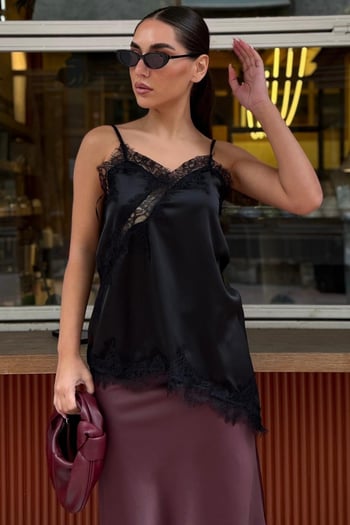 Siyah Dantelli Asimetrik Kesim Saten Bluz MG2694