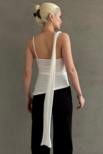 Beyaz Degaje Yaka Atkılı Şık Kadın Bluz MG2650