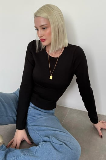 Siyah Bisiklet Yaka Slim Fit Kadın Body MG2564