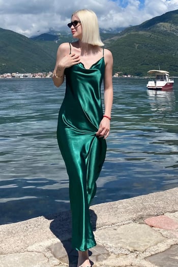 Mad Girls Yeşil Uzun Saten Elbise MG1408