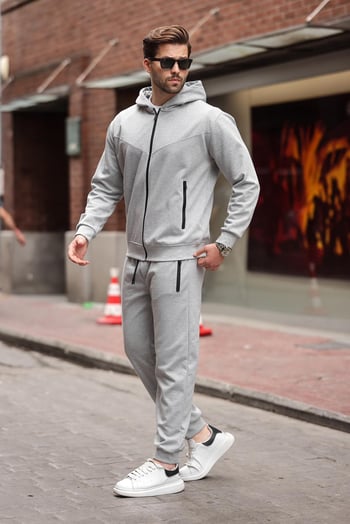 Gri Kapüşonlu Rahat Kesim Erkek Eşofman Takımı E7330