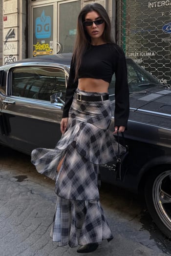 Siyah Kemerli Yırtmaçlı Ekose Desen Volanlı Etek MG2715 