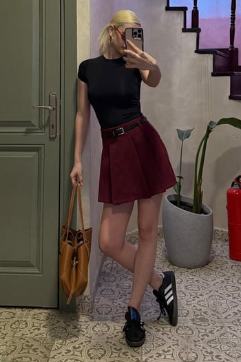 Bordo Pileli Kadın Mini Şort Etek Mg2402
