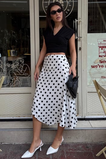 Beyaz Puantiyeli Asimetrik Kadın Etek MG2785