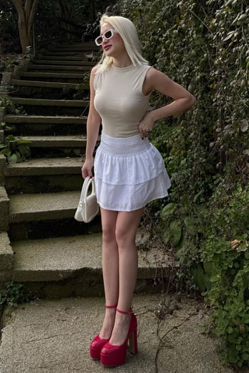 Madmext Beyaz Mini Katlı Etek Mg2337