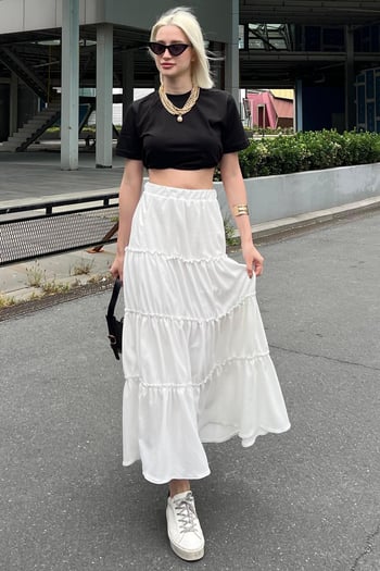 Beyaz Basic Uzun Pileli Kadın Etek MG2071