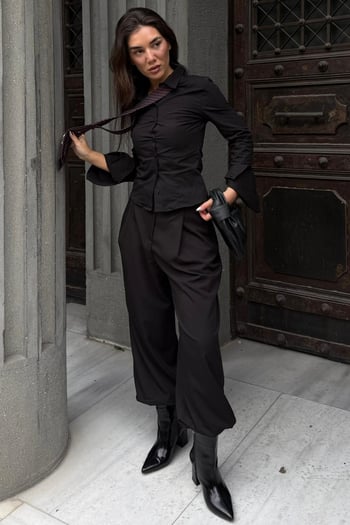 Siyah  Vücuda Oturan Slim Fit Kadın Gömlek MG2659