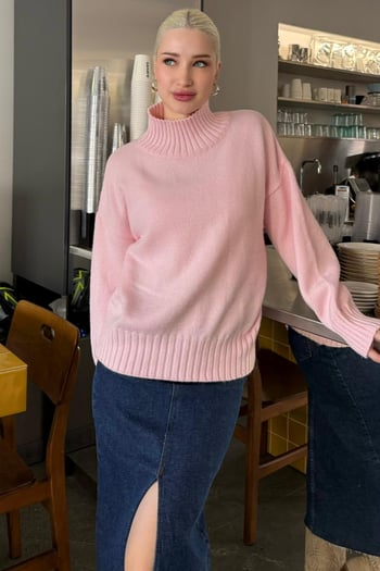 Pembe Boğazlı Kadın Triko Kazak Mg2535
