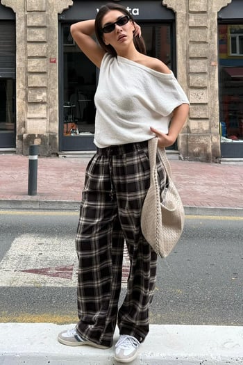 Kahverengi Ekose Desenli Balon Fit Kadın Pantolon MG2686