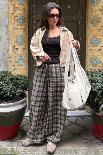 Bej Ekose Desenli Yüksek Bel Balon Fit Kadın Pantolon MG2726