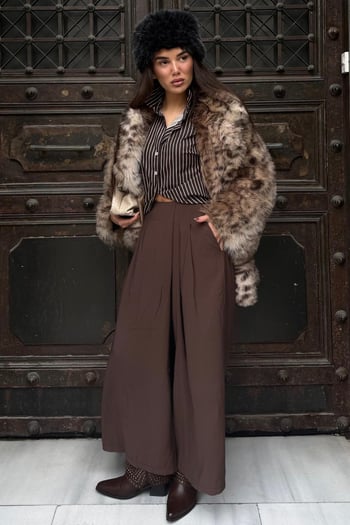 Kahverengi Rahat Kesim Pileli Cepli Kadın Etek Pantolon MG2693