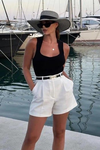 Beyaz Yüksek Bel Wed Leg Pileli Kadın Mini Şort Mg2537