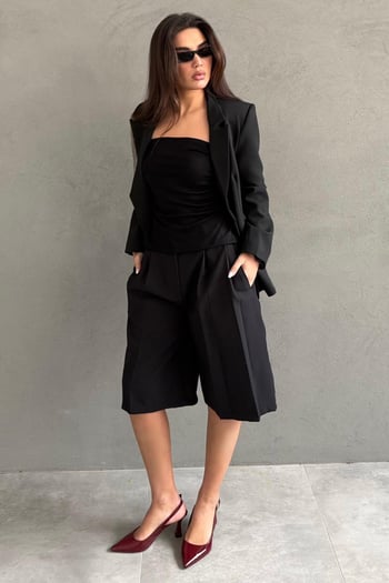 Siyah Pileli Cepli Kadın Bermuda MG2620