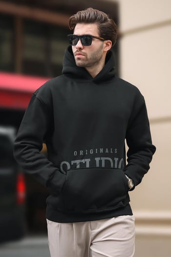 Siyah Kapüşonlu Baskılı Cep Detaylı Sweatshirt E7076