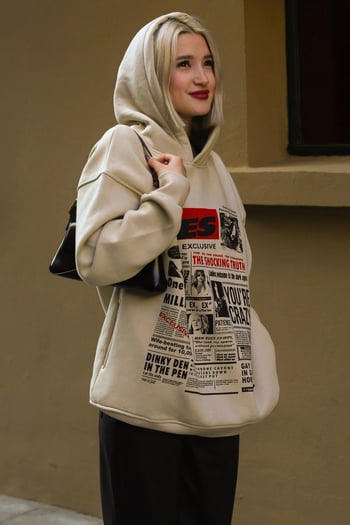 Bej Baskılı Oversize Kapüşonlu  Kadın Sweatshirt MG1581