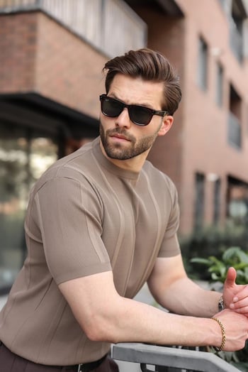 Açık Kahverengi Regular Fit Bisiklet Yaka Fitilli Triko Erkek Tişört E7490