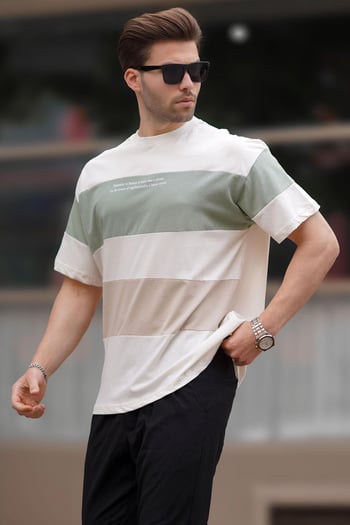Bej Oversize Renk Bloklu Bisiklet Yaka Baskılı Tişört 7025