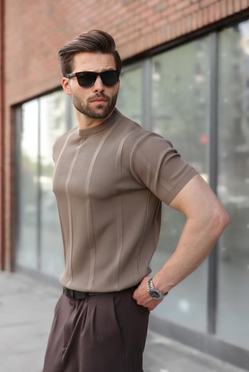 Açık Kahverengi Regular Fit Bisiklet Yaka Fitilli Triko Erkek Tişört E7490