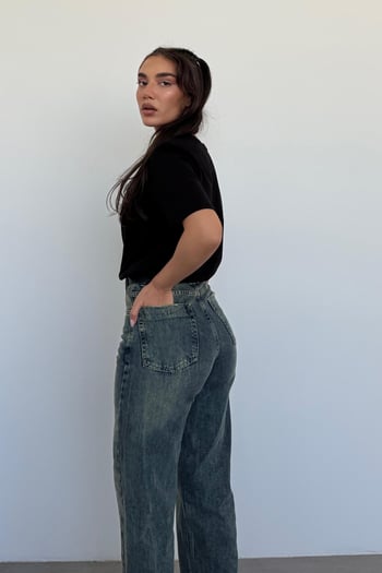 Siyah %100 Pamuk Vatkalı Oversize Kadın T-shirt Mg2442
