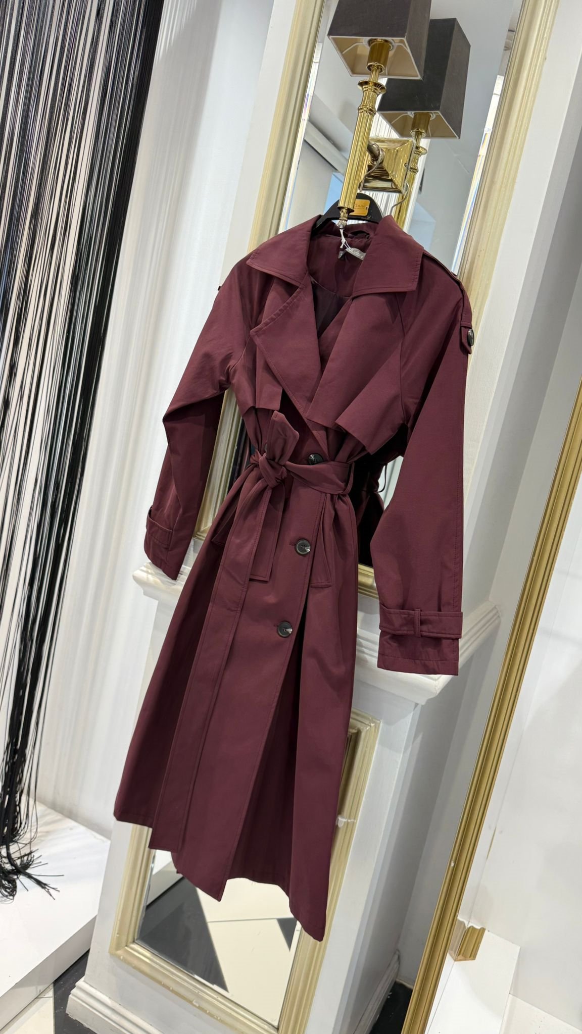 Yaka Kemer Detay Uzun Trenç