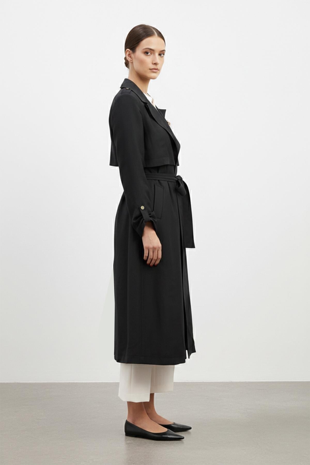 Yaka Broş Detay Kap