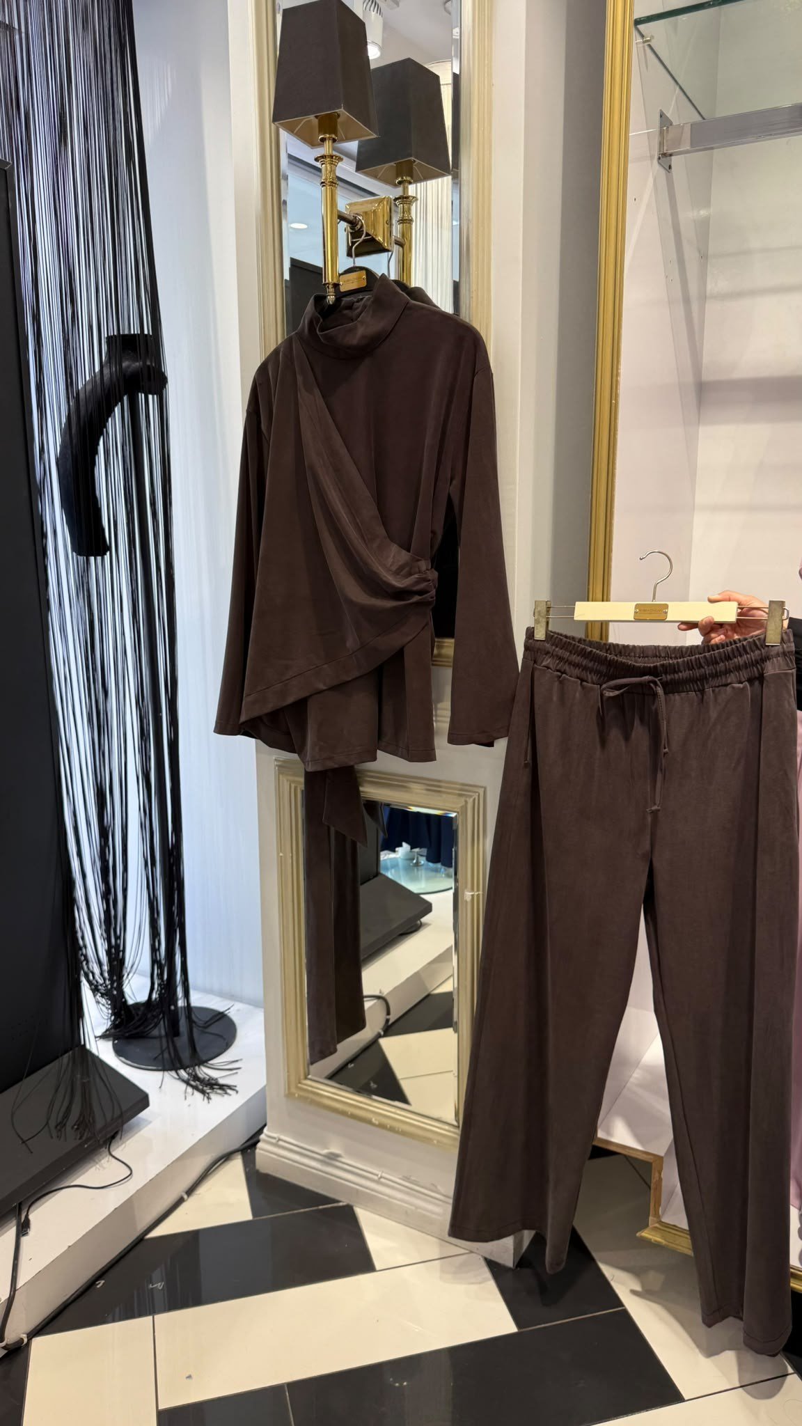 Dik Yaka Yandan Baglamalı Pantalon Takım