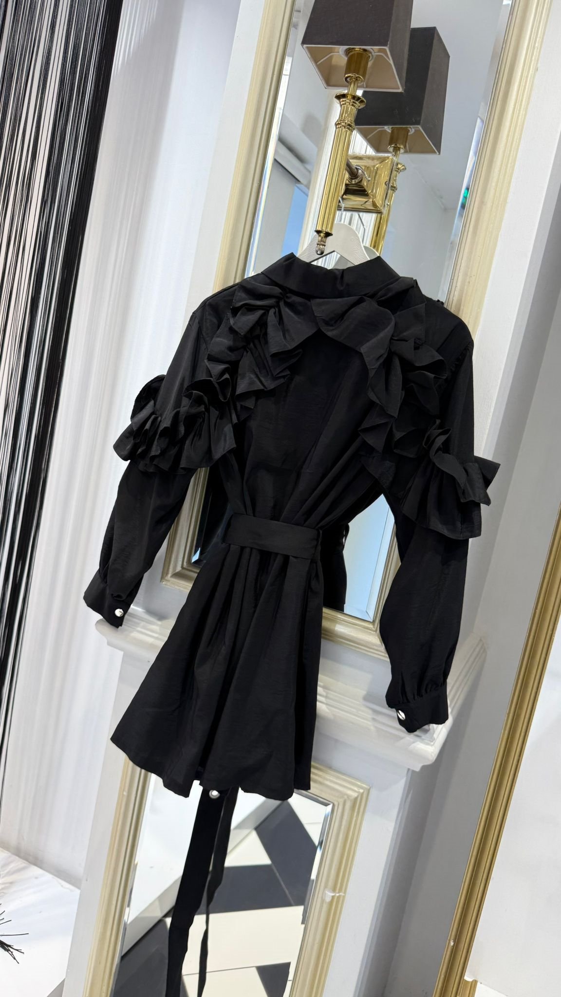 Fermuarlı Volan Detay Trenç