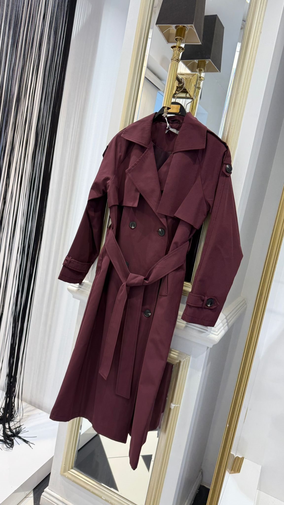 Yaka Kemer Detay Uzun Trenç