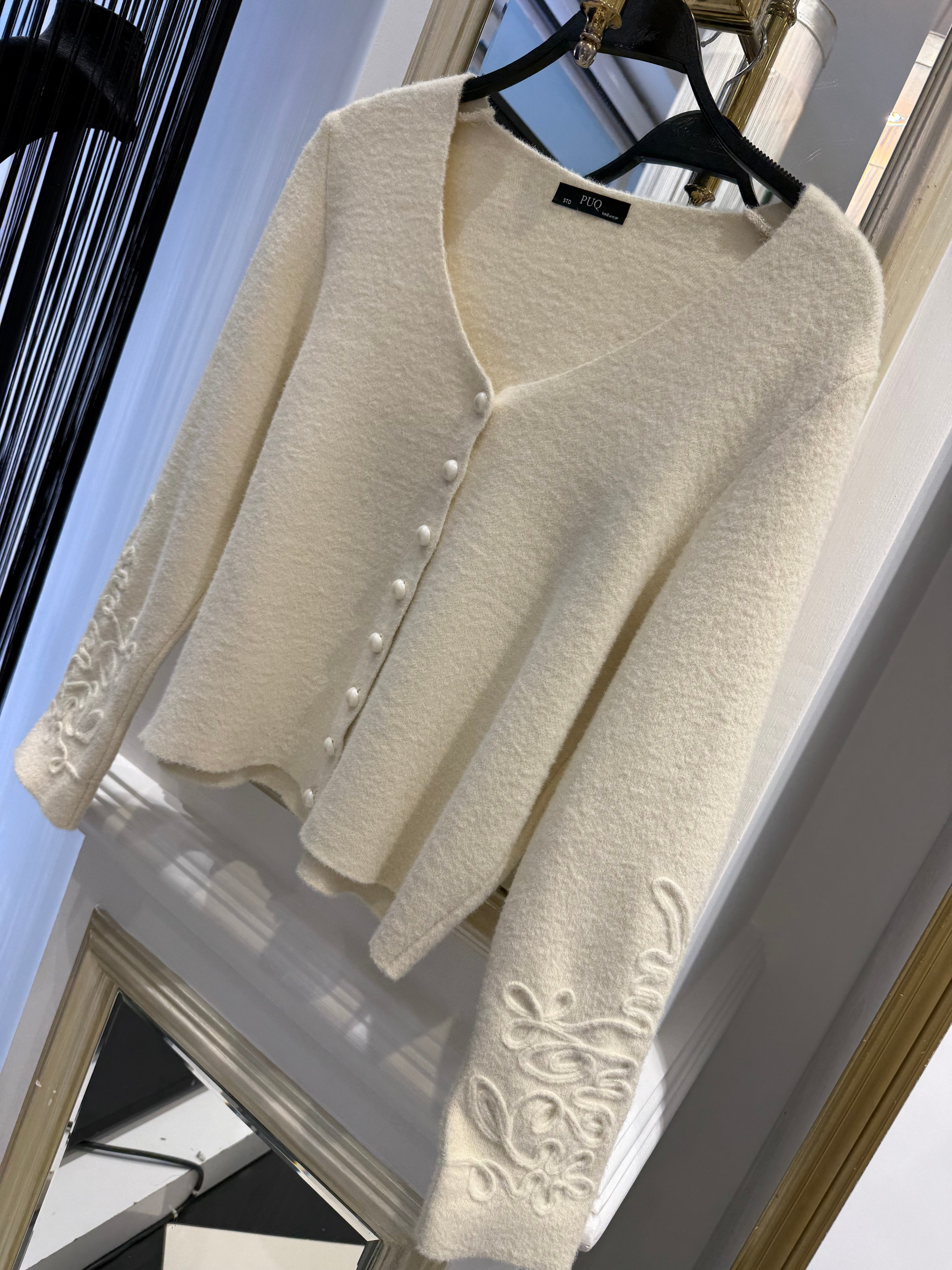İnci Düğmeli Angora Hırka