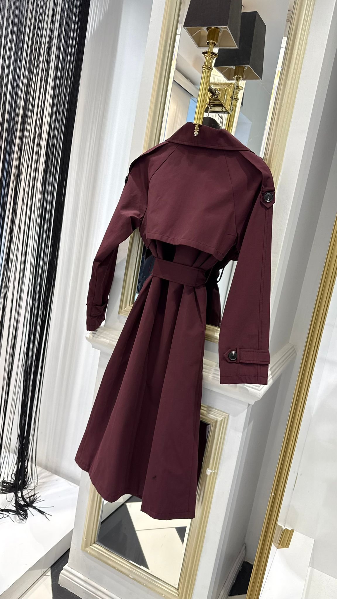 Yaka Kemer Detay Uzun Trenç