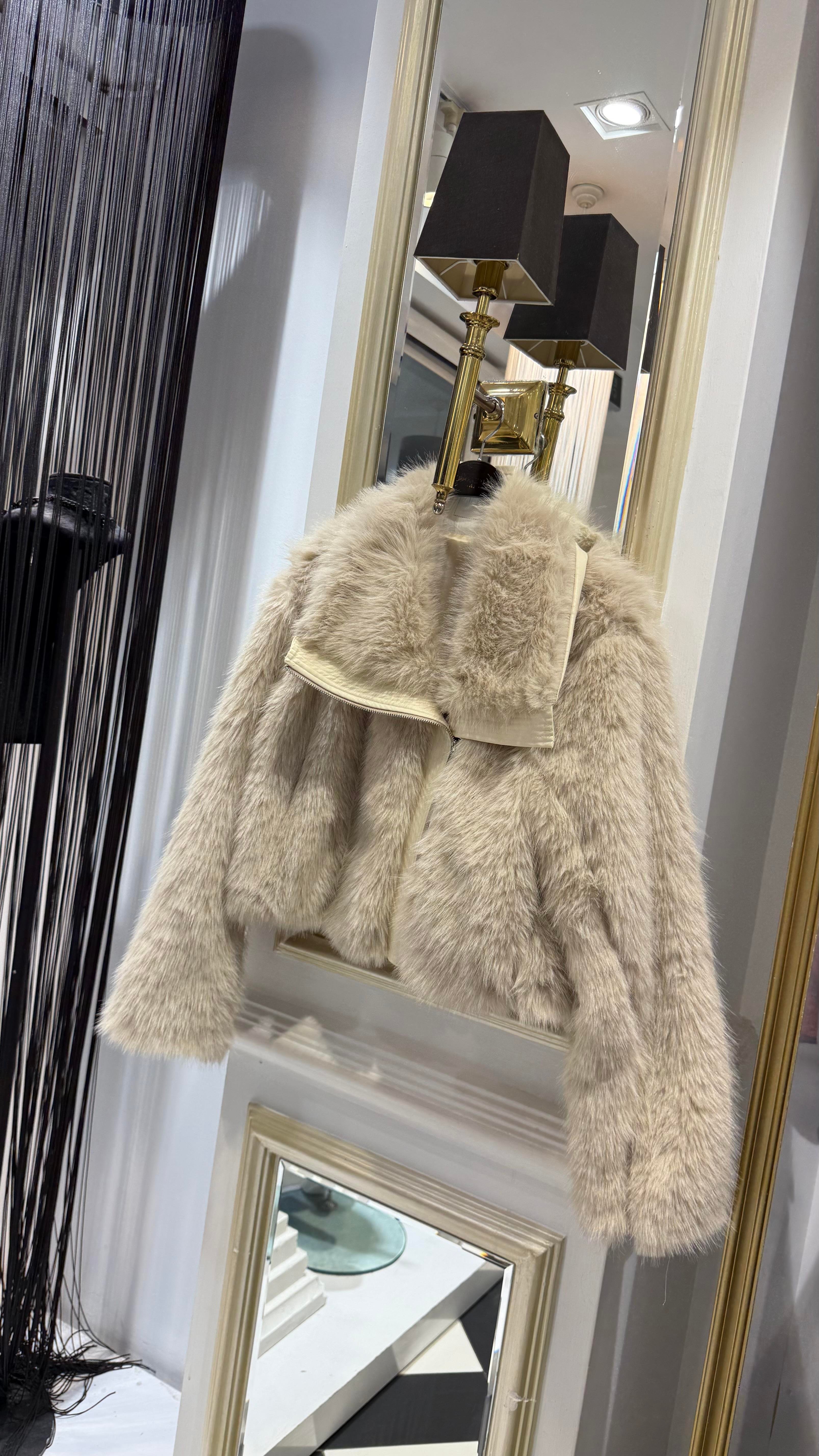 Kalın Fermuarlı Kürk