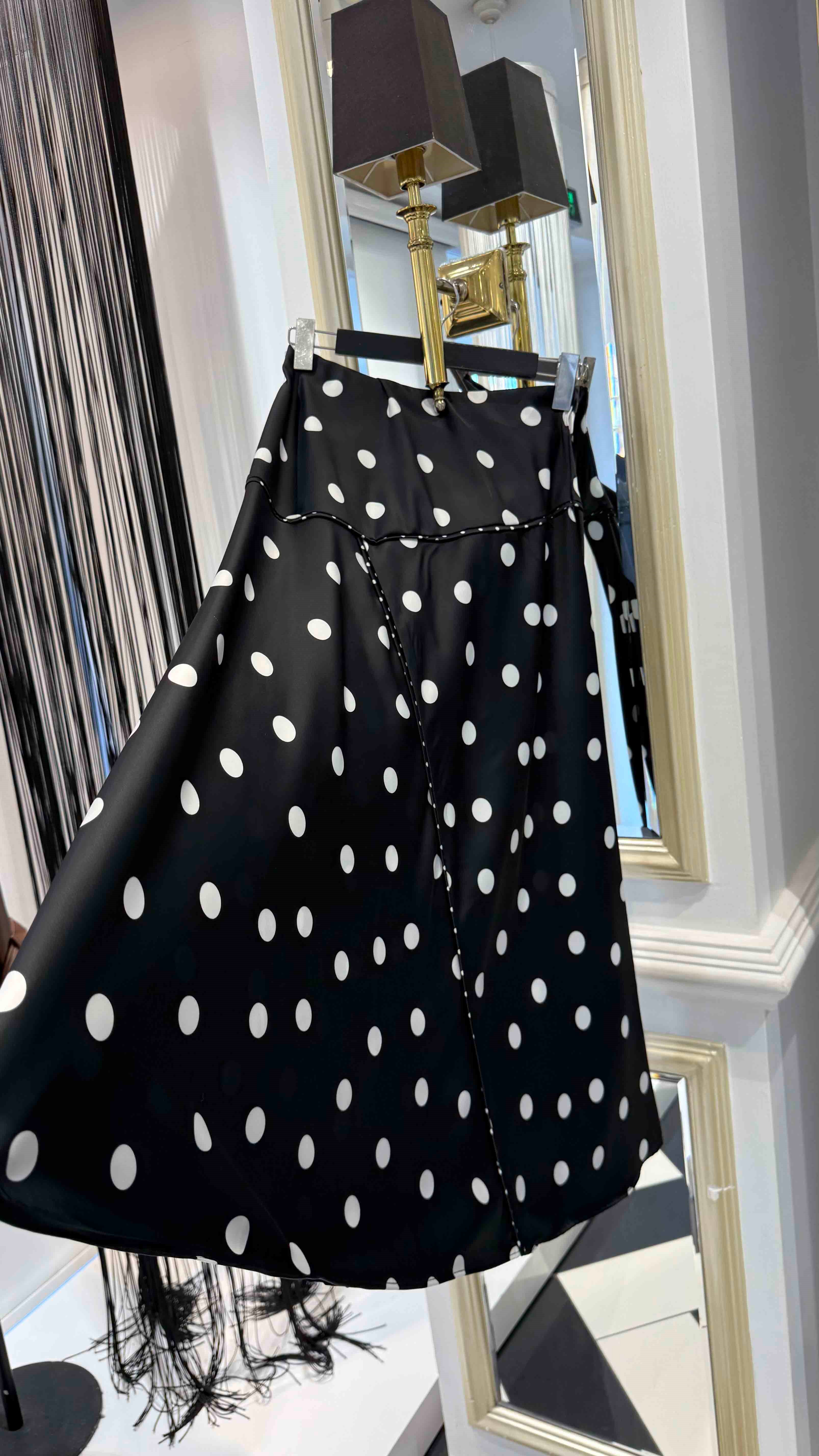 Puantiye Desen Saten Balık Etek