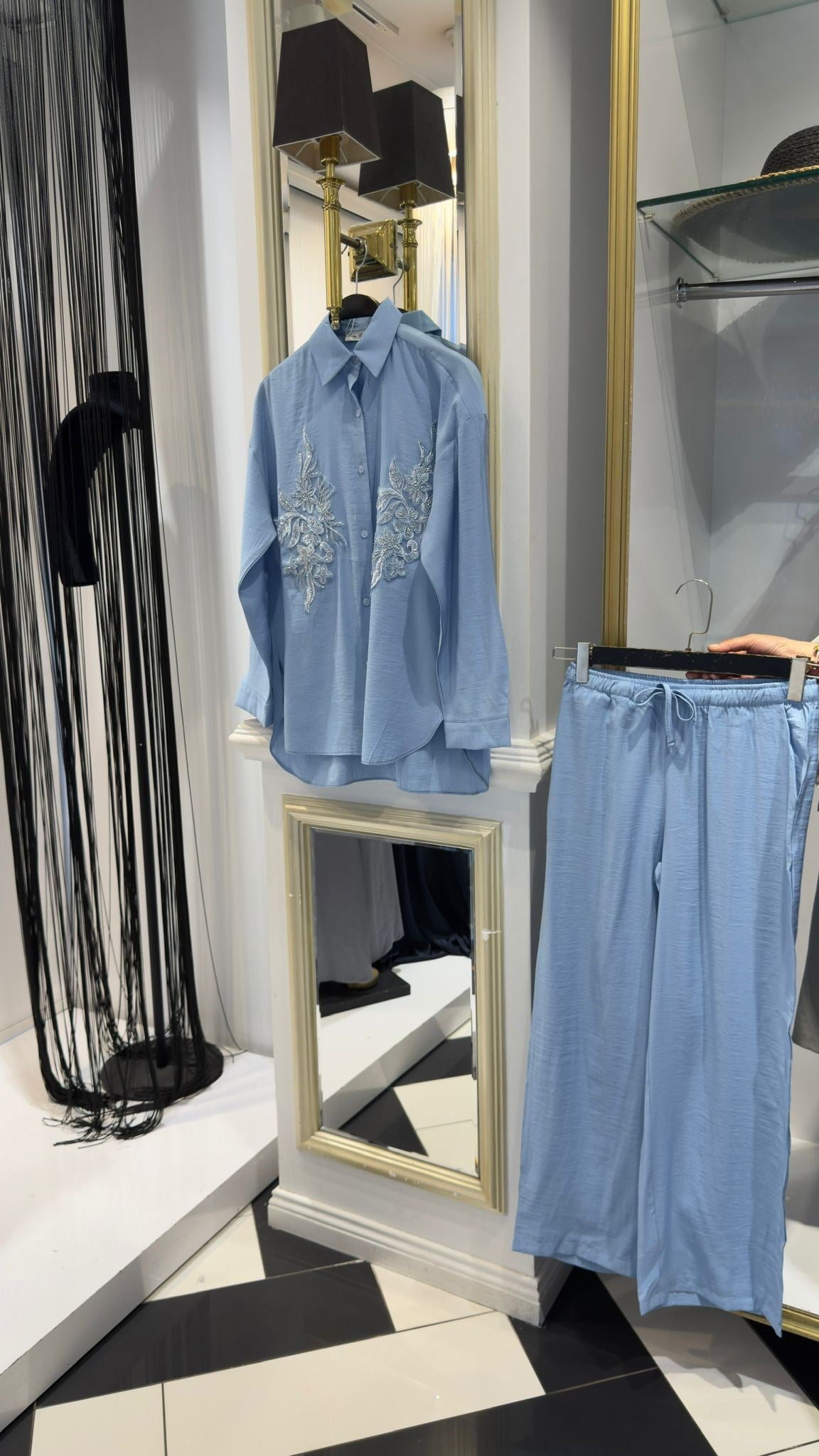 Çiçek İşlemeli Pantolonlu Takım