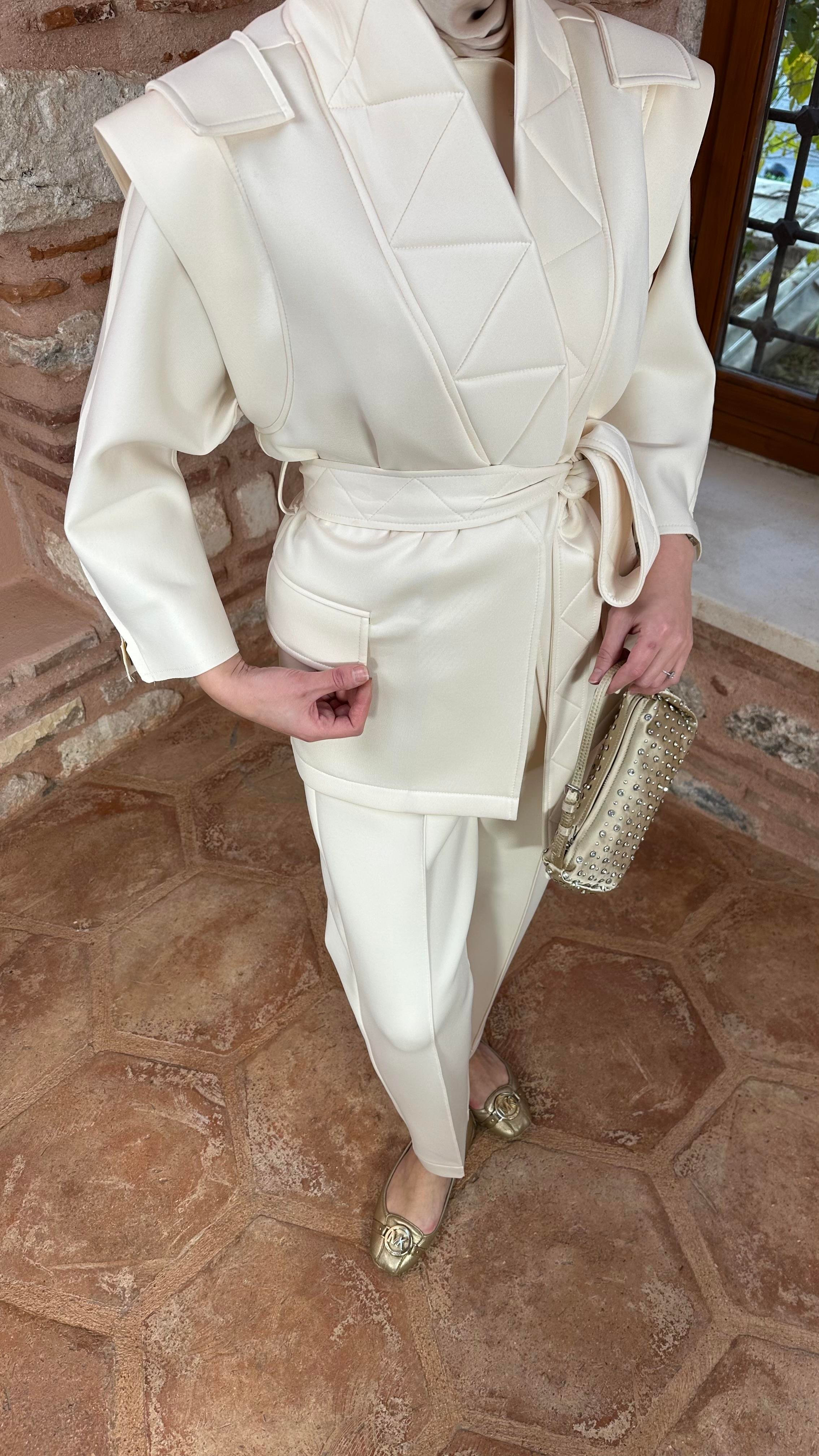 Larina Yelek