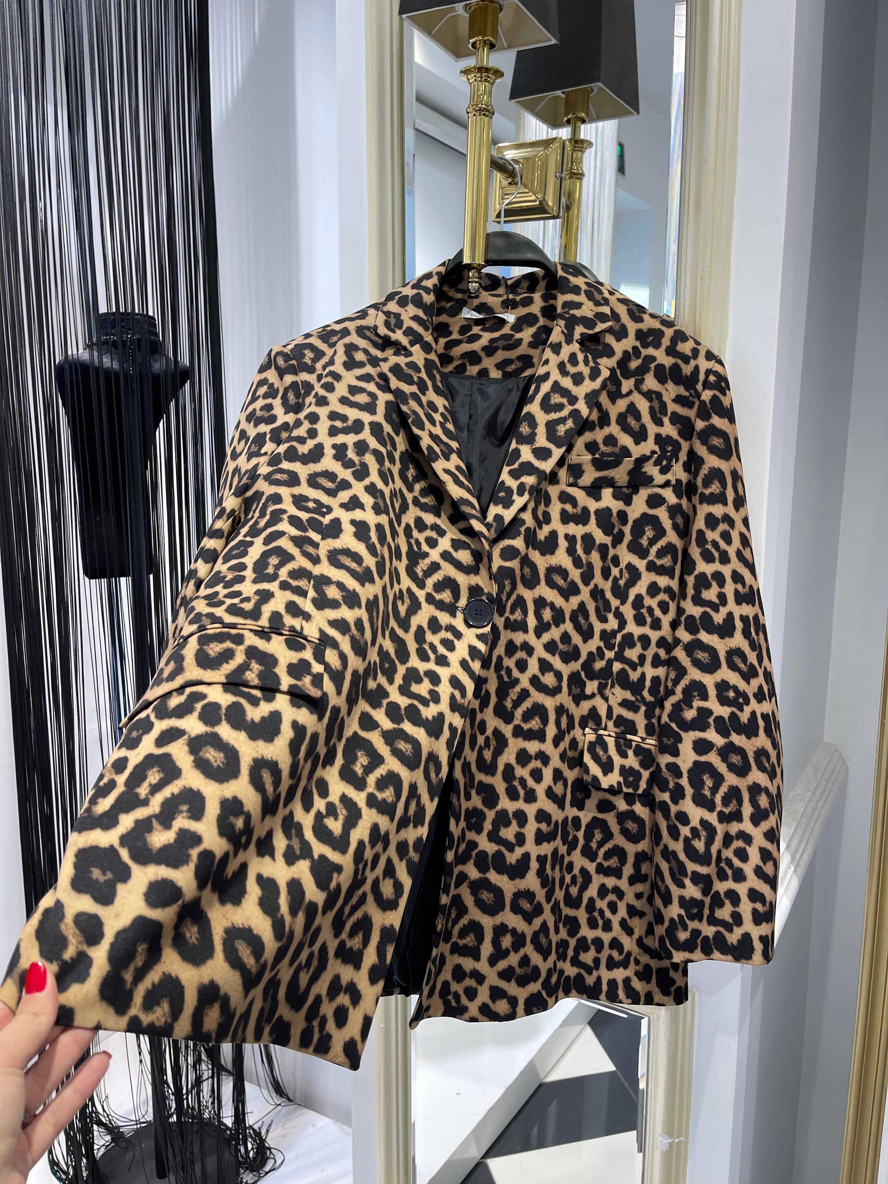 Leoparlı Ceket
