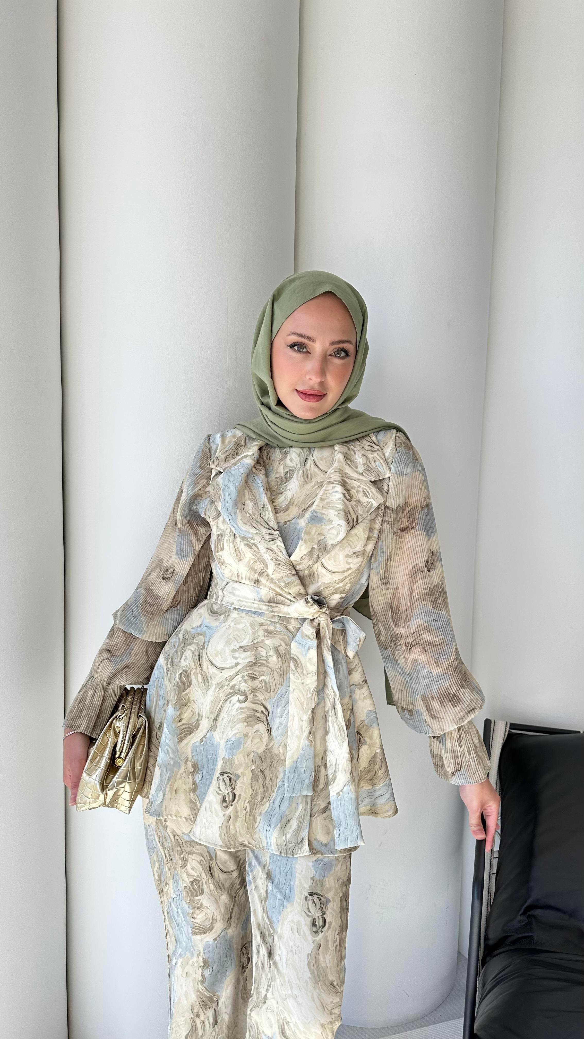 Piliseli Desenli Takım