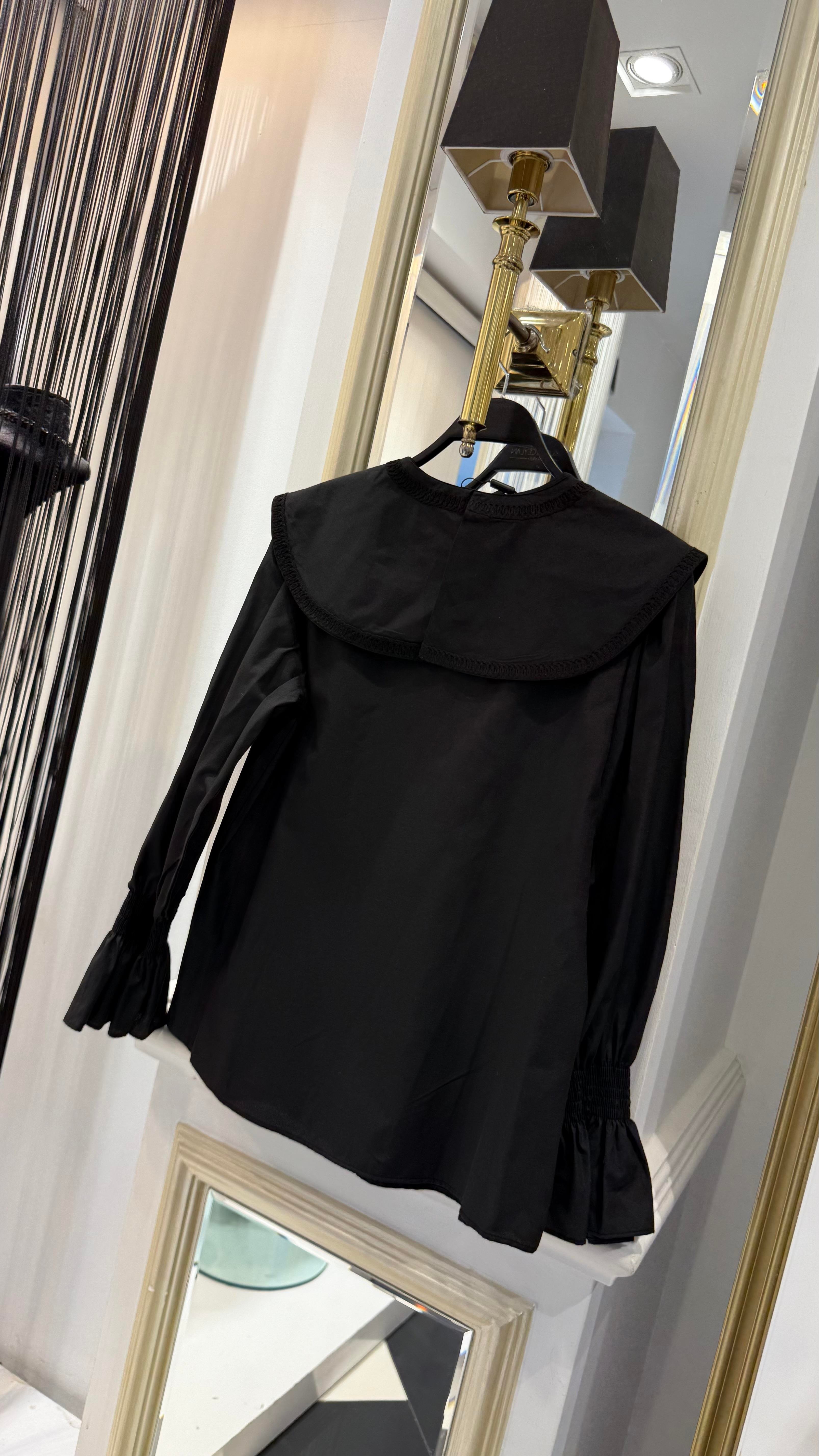 Yaka İşleme Detaylı Gömlek
