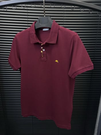 Nakış Armalı Boncuk Detaylı Yakalı T-Shirt