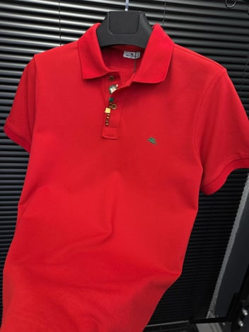 Nakış Armalı Boncuk Detaylı Yakalı T-Shirt