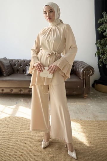 Pleated Sleeve Belted Beige Two-Piece Suit