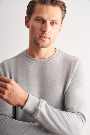 Gri Uzun Kol Bisiklet Yaka Düz Pamuklu Comfort Fit Sweatshirt 1013255150