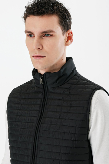 Siyah Dik Yaka Kapitone Klasik Slim Fit Yelek 1009235151